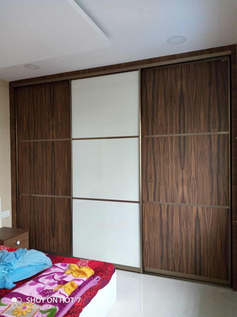 over-1000-designs-for-lacquer-glass-wardrobes-serving-across-gurgaon-gurugram-largest-collection-gallery-of-designs-in-gurgaon-india